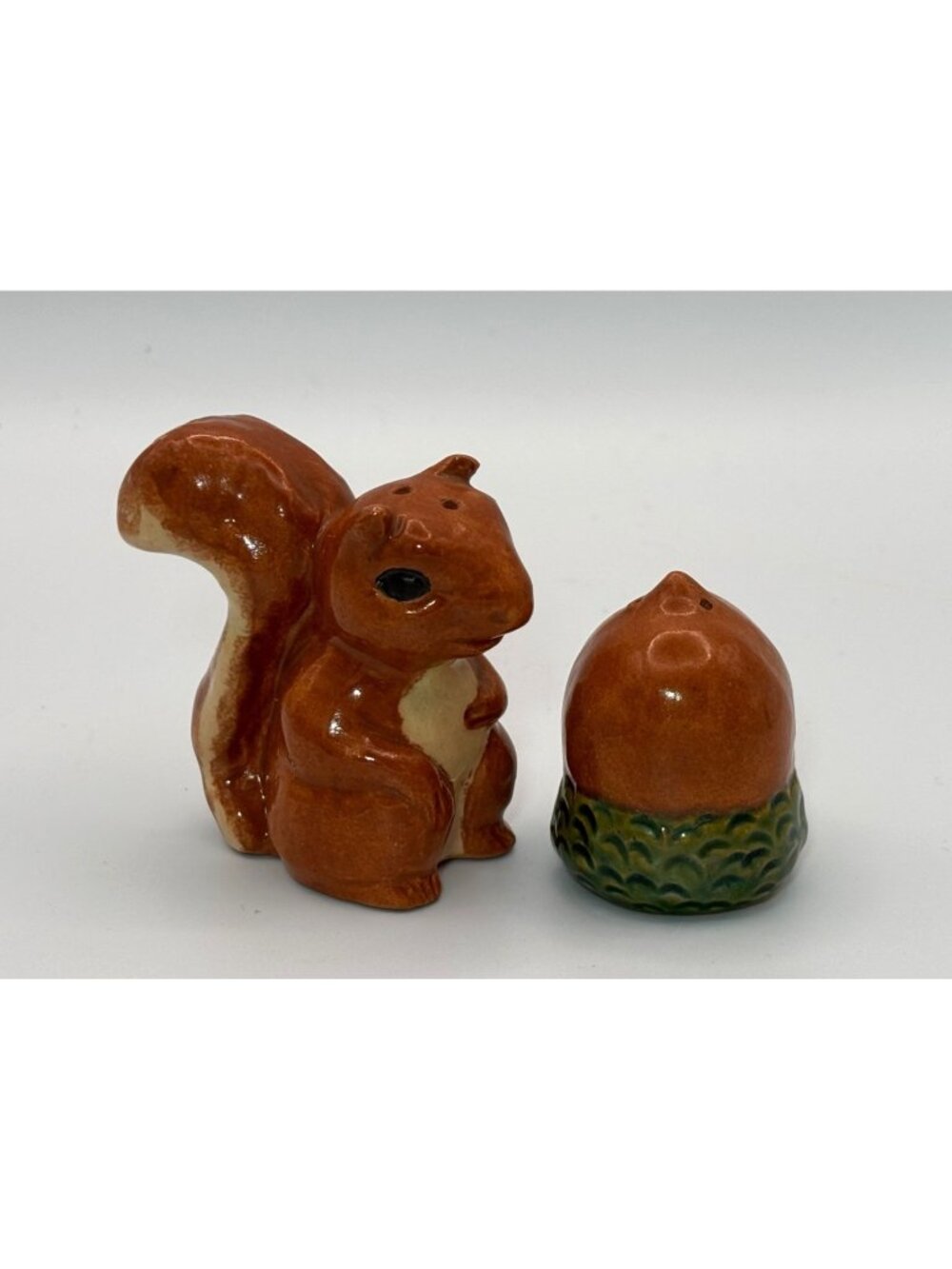 Vintage Squirrel & Acorn Ceramic Salt & Pepper Shakers Hand-Painted Woodland Déc